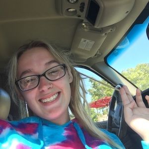 Meet your Posher, Brooke